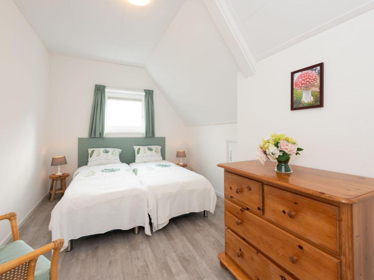 Quaint Apartment In Schoorl Near Tennis Court Eksteriør billede